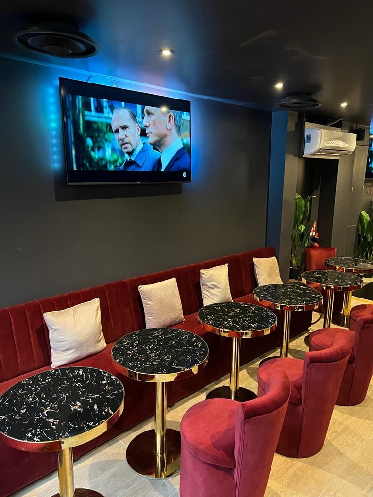 Le Nueve Lounge 92 2